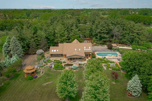 29295 N Callahan Rd, Wauconda, IL, 60084-9500 | Card Image