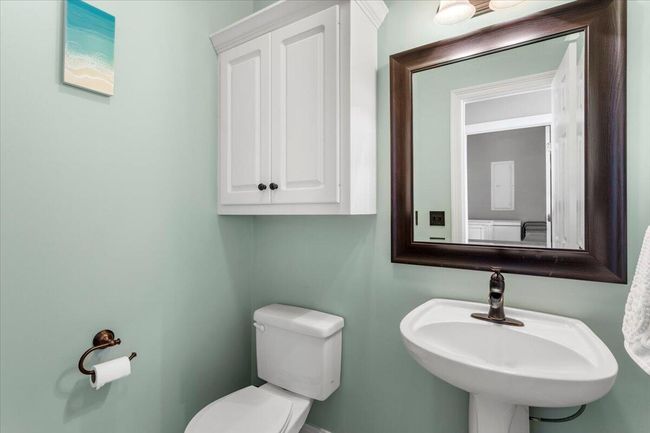 23-Half Bathroom | Image 23