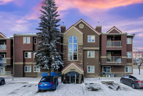 32 - 2632 Edenwold Heights Nw, Home with 2 bedrooms, 2 bathrooms and 1 parking in Calgary AB | Card Image
