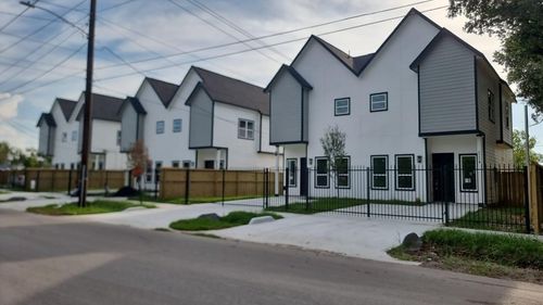 b-8449 Jutland Road, Houston, TX, 77033 | Card Image