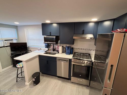 2 Neptune Pl, Keansburg, NJ, 07734-1606 | Card Image