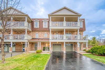 1790 Carousel Mews, House attached with 3 bedrooms, 3 bathrooms and 4 parking in Pickering ON | Image 1