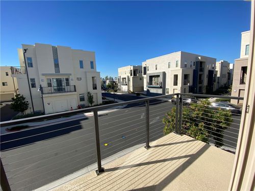 179 Cadence, Irvine, CA, 92618-0881 | Card Image