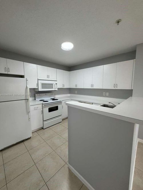 apt-202-2113 Renaissance Blvd, Miramar, FL, 33025-5690 | Card Image