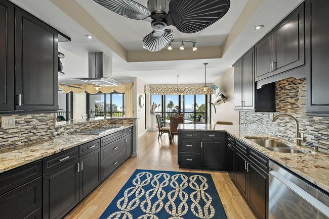 APT-1308 - 2806 Se Dune Dr, Condo with 3 bedrooms, 3 bathrooms and null parking in Stuart FL | Image 6