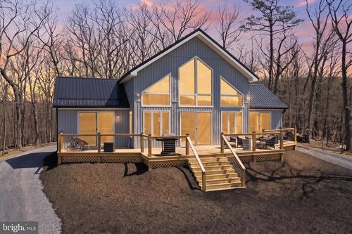 432 Lost Point Ln, BERKELEY SPRINGS, WV, 25411-5308 | Card Image