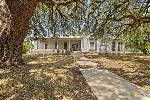 3525 W Fm 150, Kyle, TX, 78640-8601 | Card Image