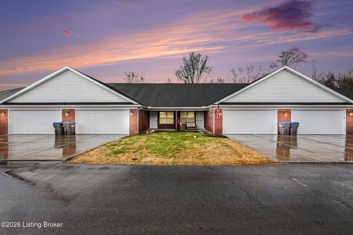 6712 Woods Mill Dr, Louisville, KY, 40272-4588 | Card Image