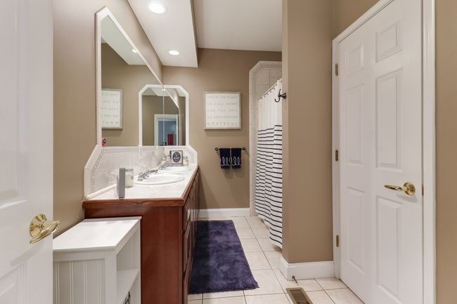104 S Spencer St, House other with 4 bedrooms, 5 bathrooms and 4 parking in Lexington IL | Image 39