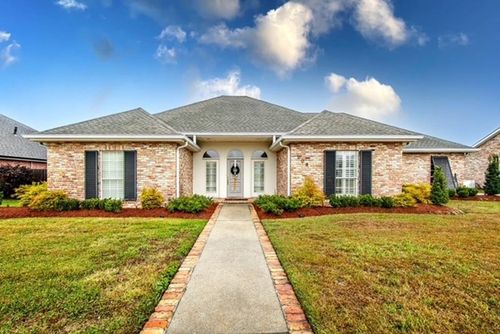206 Cheyenne Dr, Houma, LA, 70360-6049 | Card Image