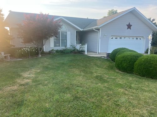 104 Pleasant View Ct, Gifford, IL, 61847-9767 | Card Image