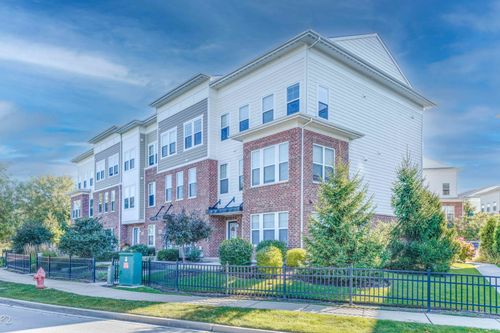 3573 Mulligan Dr, Woodridge, IL, 60517-3988 | Card Image