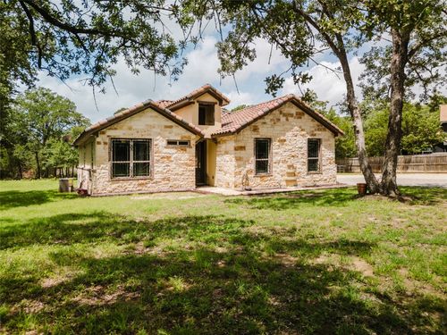 204 Matthew Cv, Bastrop, TX, 78602-6634 | Card Image