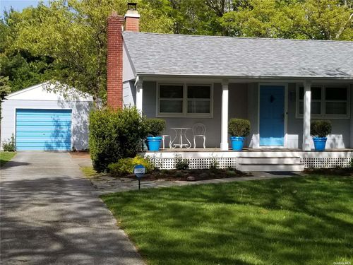 1435 Bray Ave, Laurel, NY, 11948-1674 | Card Image