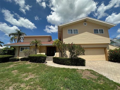 413 Midway Is, Clearwater Beach, FL, 33767-2320 | Card Image