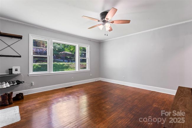 Living Room | Image 8