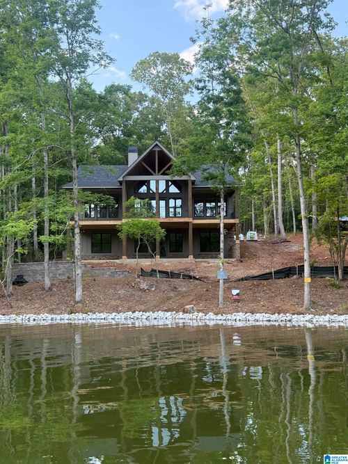 681 Warren Rd, Wedowee, AL, 36278-4147 | Card Image
