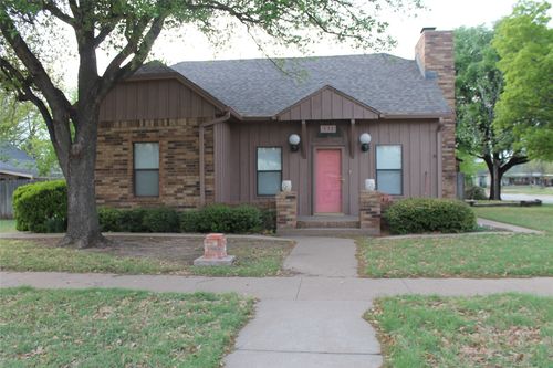 132 N Jacobs St, Albany, TX, 76430-2968 | Card Image