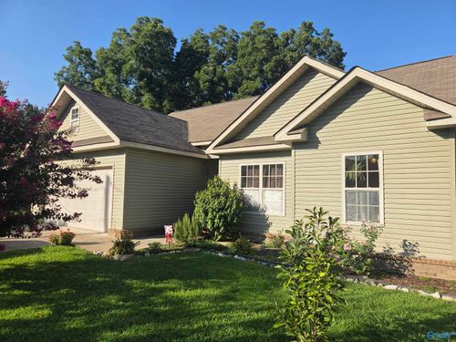 1204 White Street Nw, Hartselle, AL, 35640 | Card Image