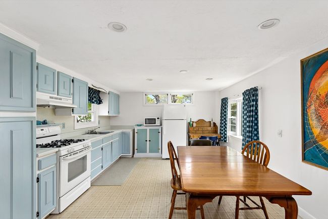 1 - 253 Main St, Condo with 3 bedrooms, 2 bathrooms and 3 parking in Dennis MA | Image 9