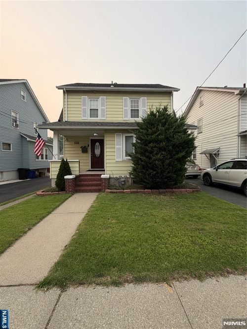 128 8th St, Passaic, NJ, 07055-7906 | Card Image