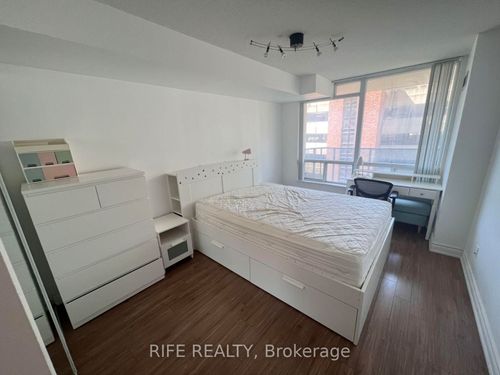 707-750 Bay St, Toronto, ON, M5G1N6 | Card Image