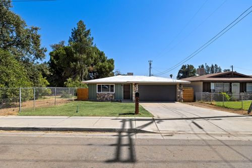 4513 Pioneer Dr, Bakersfield, CA, 93306-5731 | Card Image