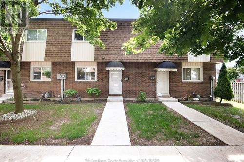 5464 Lassaline Ave, Windsor, ON, N8T1A8 | Card Image