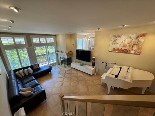 1688 Palisades Dr, Pacific Palisades, CA, 90272-2112 | Card Image