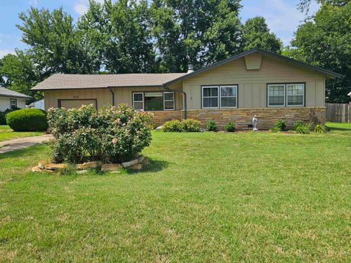 511 N Country Acres Ave, Wichita, KS, 67212-3420 | Card Image