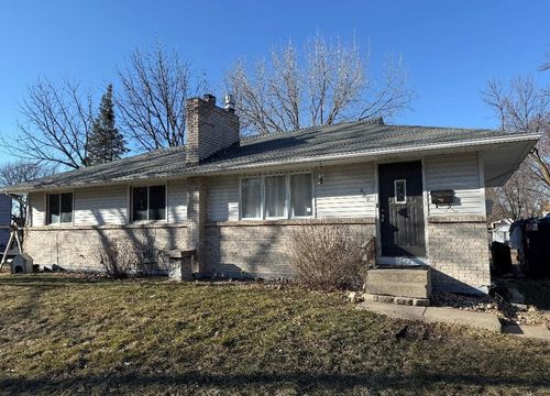609 Vine Ave W, Montgomery, MN, 56069-1055 | Card Image