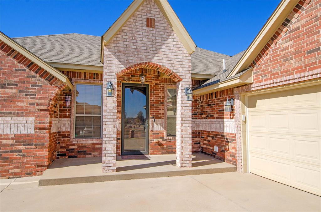 Canton Trl, Yukon, OK 73099