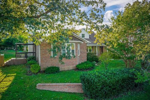 1198 N Franklin Ave, Cookeville, TN, 38501-2392 | Card Image