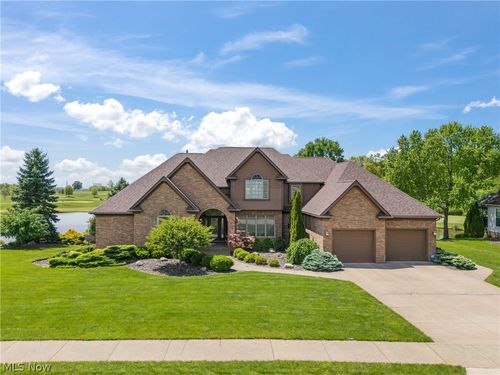 2595 Augusta Dr Se, Massillon, OH, 44646-8892 | Card Image