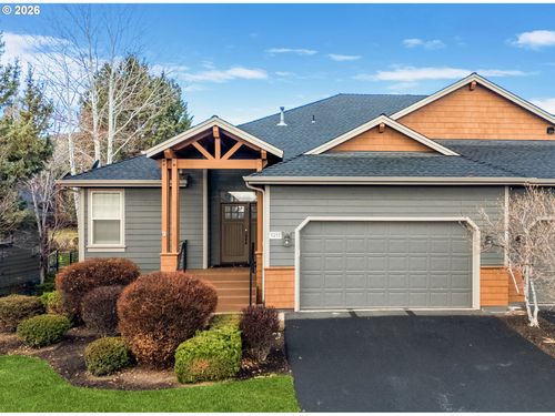 8433 Forest Ridge Loop, Redmond, OR, 97756-7352 | Card Image