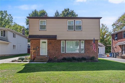 3844 Severn Rd, Cleveland Heights, OH, 44118-1911 | Card Image