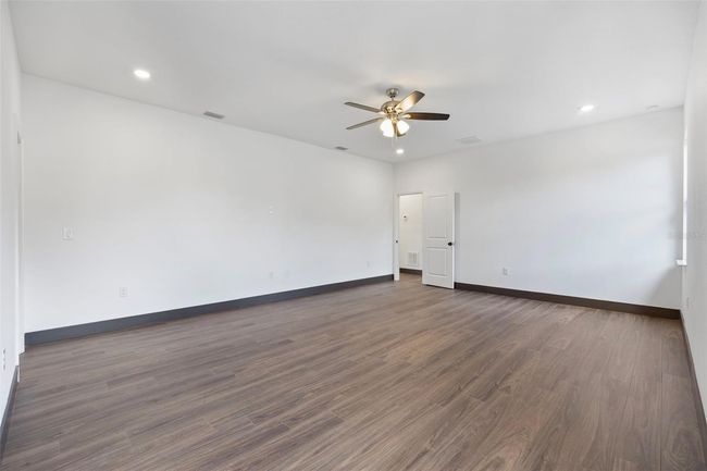 8421 Marlanas Pl, House other with 5 bedrooms, 3 bathrooms and null parking in Tampa FL | Image 16