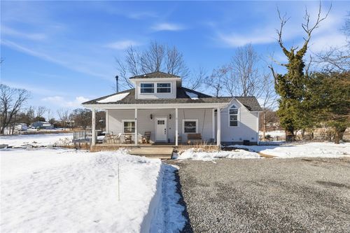 11 Heights Ave, Warwick, RI, 02889-4609 | Card Image