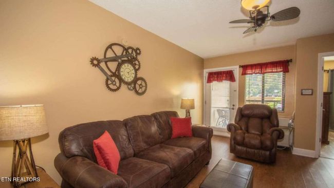 101 - 102 Baskins Creek Byp, Condo with 2 bedrooms, 2 bathrooms and null parking in Gatlinburg TN | Image 7