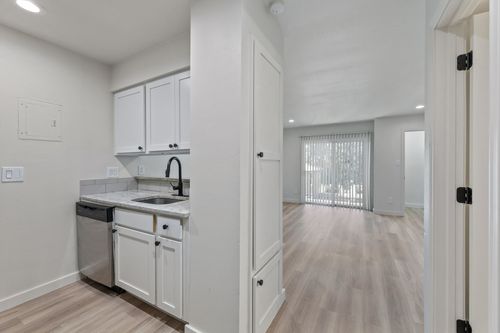 apt-208-3819 Southway Dr, Austin, TX, 78704-6848 | Card Image