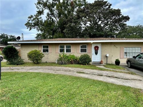 610 Dilton St, River Ridge, LA, 70123-1235 | Card Image