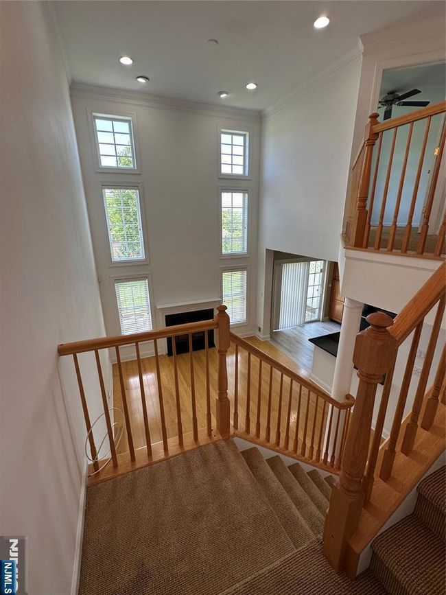35 Magnolia Way, House attached with 3 bedrooms, 3 bathrooms and null parking in North Haledon NJ | Image 20