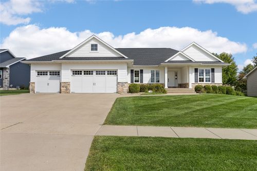 2890 Twinleaf Rd, Cedar Rapids, IA, 52411-9518 | Card Image
