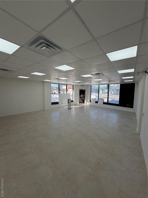 325 Sunrise Highway, Hempstead, NY, 11563 | Card Image