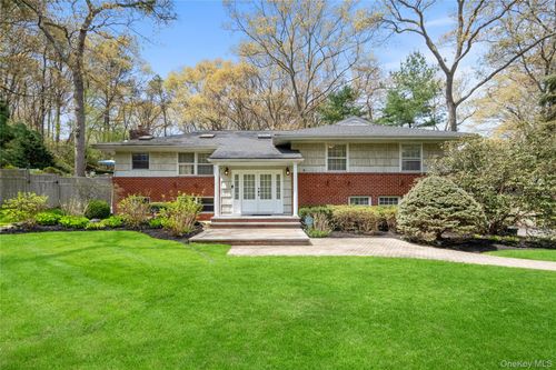 6 Beaumont Drive, Huntington, NY, 11747 | Card Image