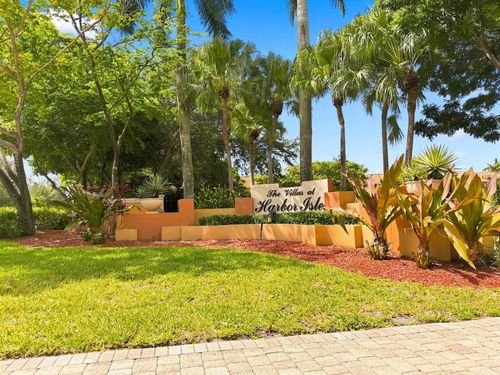 2104-2107 Anchor Ct, Fort Lauderdale, FL, 33312-5208 | Card Image