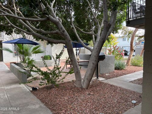 17-4111 E Camelback Rd, Phoenix, AZ, 85018-2728 | Card Image