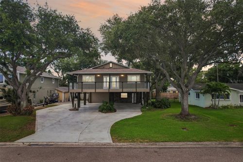 300 90th Ave Ne, St Petersburg, FL, 33702-3250 | Card Image