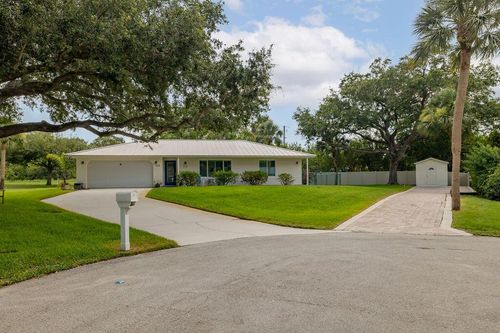 310 28th Ct Sw, Vero Beach, FL, 32968-3205 | Card Image