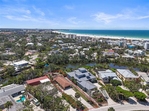 30 Island Cir, Sarasota, FL, 34242-1932 | Card Image